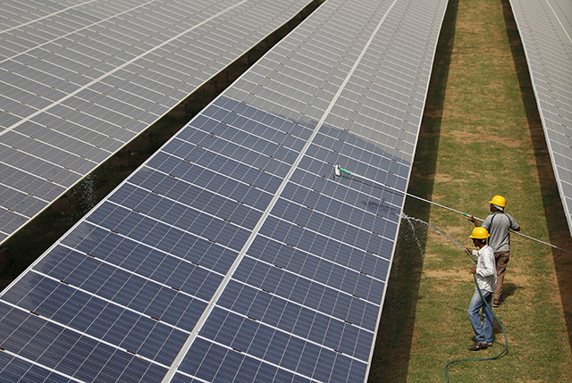 Shapoorji-Pallonji-Group-in-talks-to-sell-off-400-MWp-Indian-Solar-portfolio